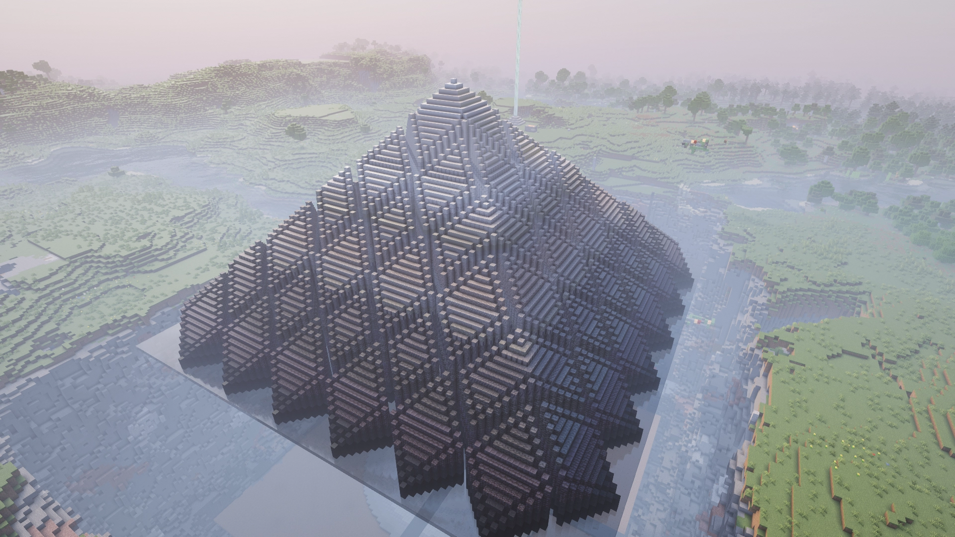 Pyramide. Eine steinerne Pyramide mit Farbübergang, gebaut von Julianxx372